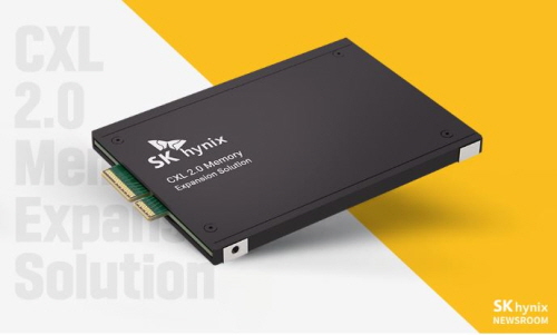 SK하이닉스가 개발한 첫 CXL 메모리는 최신 기술 노드인 1anm DDR5 24Gb을 사용한 96GB 제품이다.