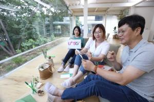 LG유플러스 임원들, ‘MZ세대’와 통하라…‘리버스 멘토링’ 실시